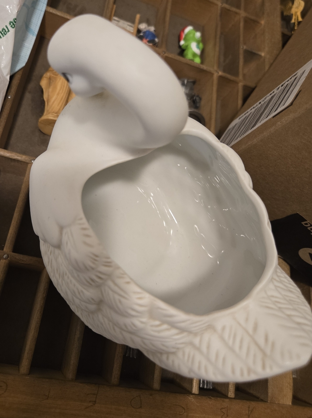 White Ceramic Swan Planter - Picture 2 of 4